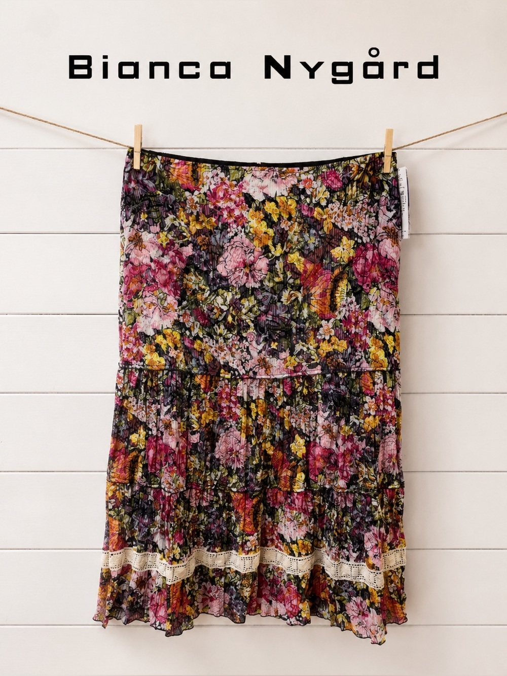 BIANCA NYGÅRD Multicolor Floral Skirt - Size 14 (NWT)